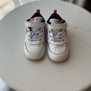 Nike Sneaker Toddler Size 8C